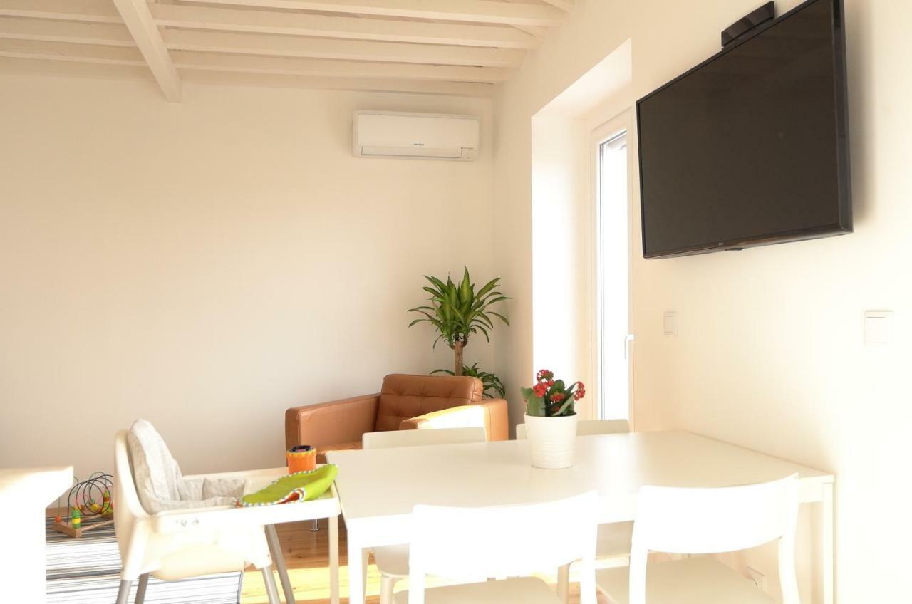 Ferienwohnung Ocean View Penthouse Paço de Arcos Exterior foto